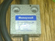 wylacznik-krancowy-honeywell-14ce2-1.jpg